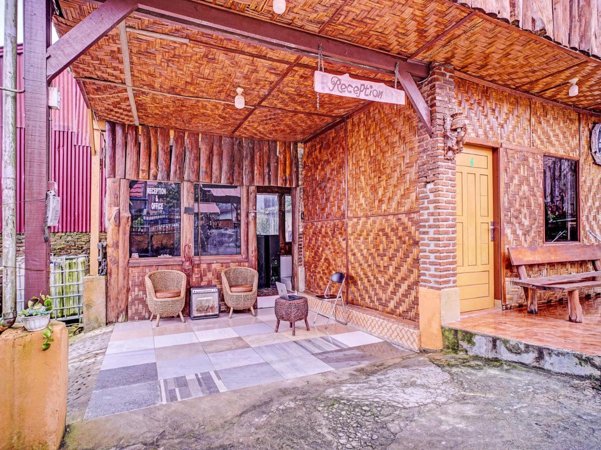 OYO 90209 DK Singarimbun Berastagi Homestay Bagian luar foto
