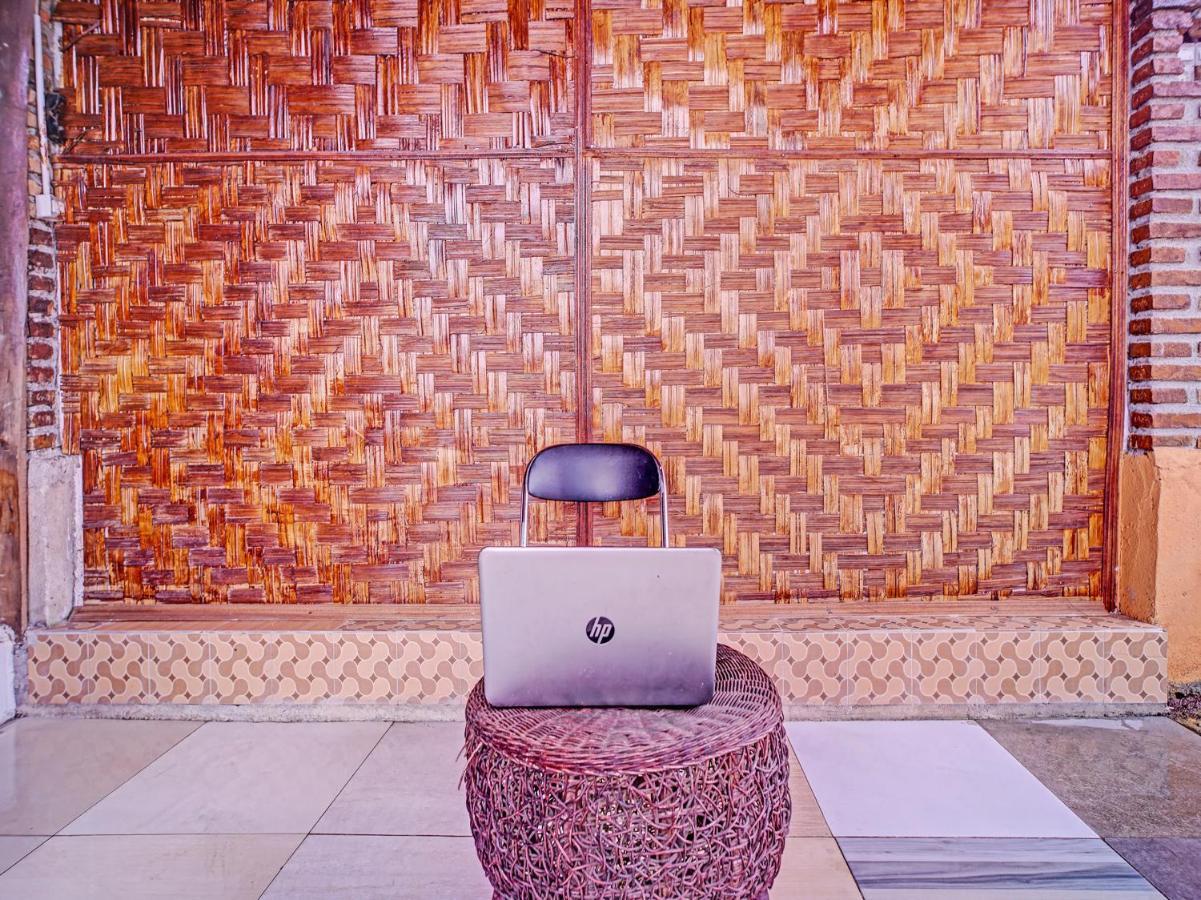 OYO 90209 DK Singarimbun Berastagi Homestay Bagian luar foto
